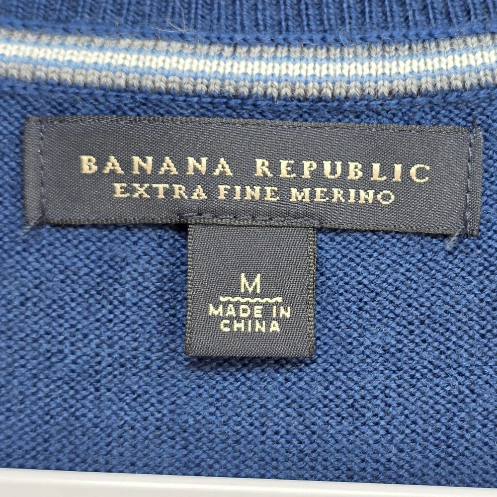 Banana Republic Extra Fine Merino Wool Sweater Mens M Blue‎ Vneck Knit Jumper